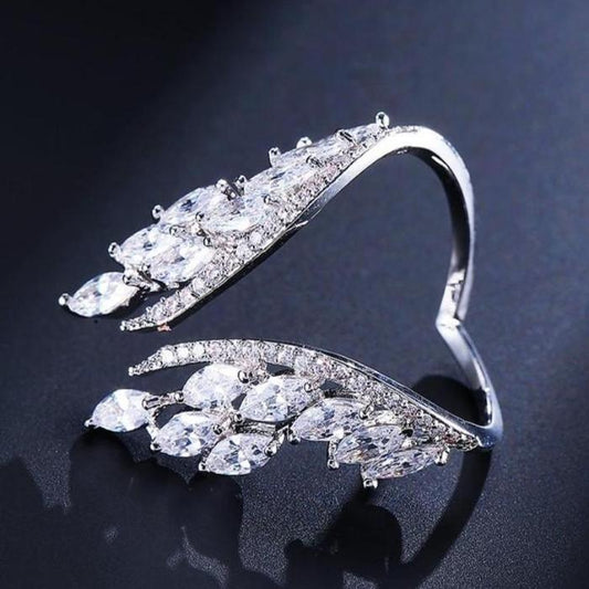 ANGEL WINGS QUEEN RING