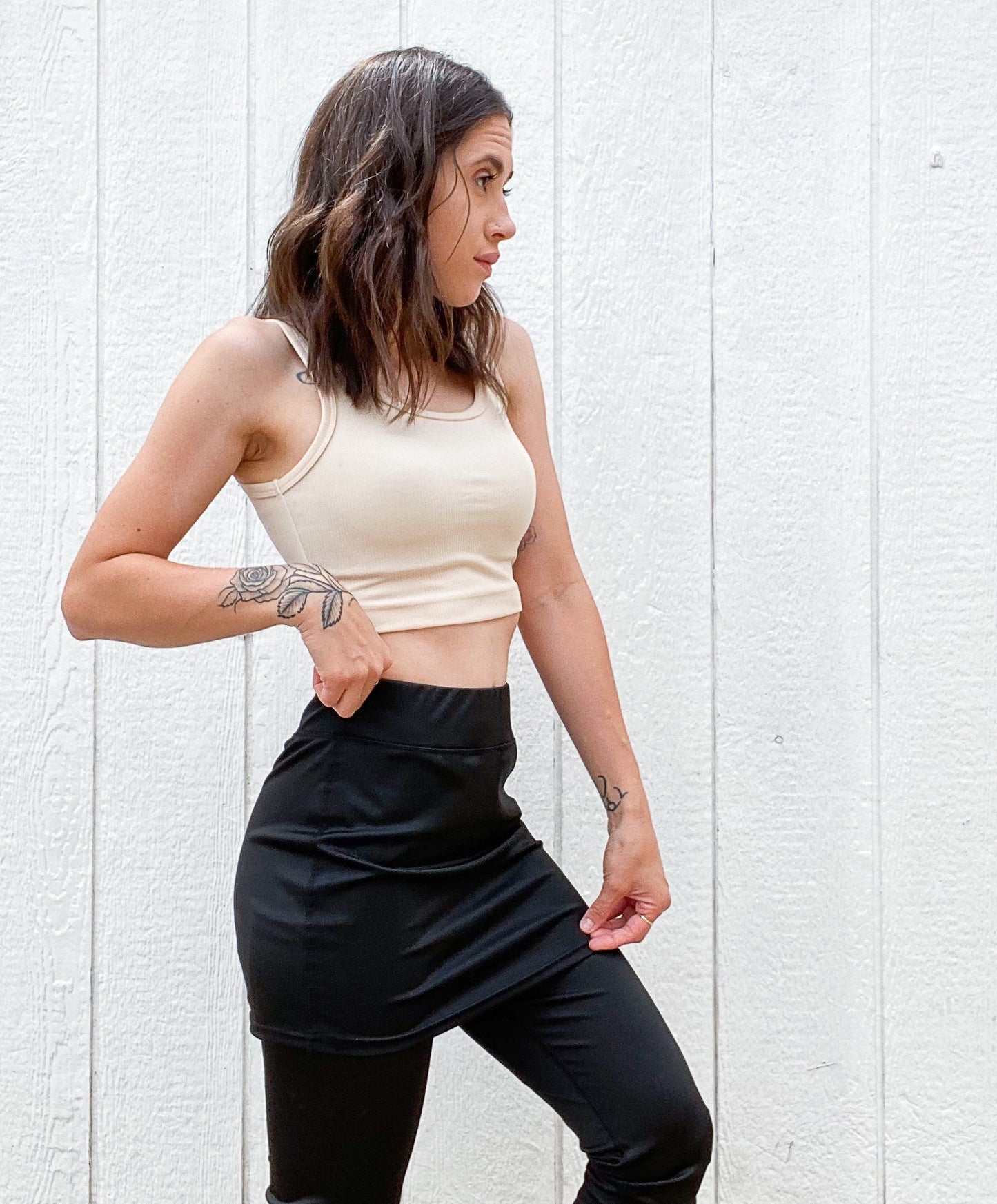 SKIRTED CAPRIS